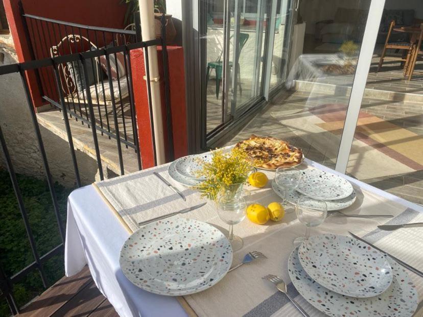 Maison Plein Sud Sur Les Toits Au 2 Terrasses Montagnac  Buitenkant foto